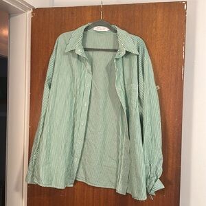 Lisa Says Gah green striped button-up